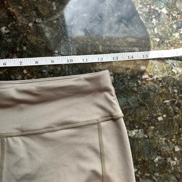 Sweaty Betty All Day Olive/Army Green Bike Shorts. Yoga. Athleisure. Pilates. S - Picture 8 of 10